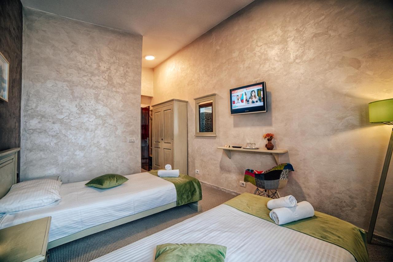 Ostello Casa Vatra Rădăuţi Esterno foto