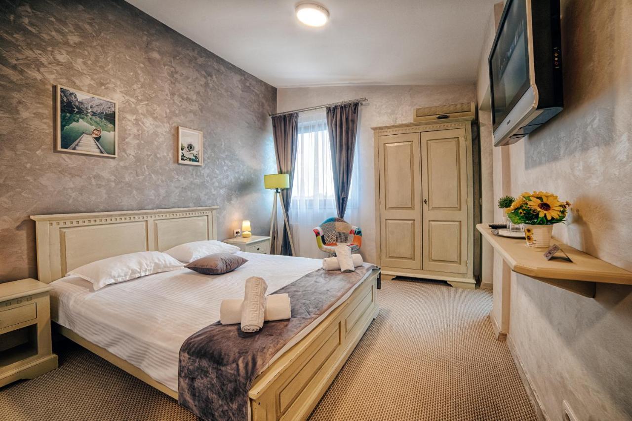 Ostello Casa Vatra Rădăuţi Esterno foto