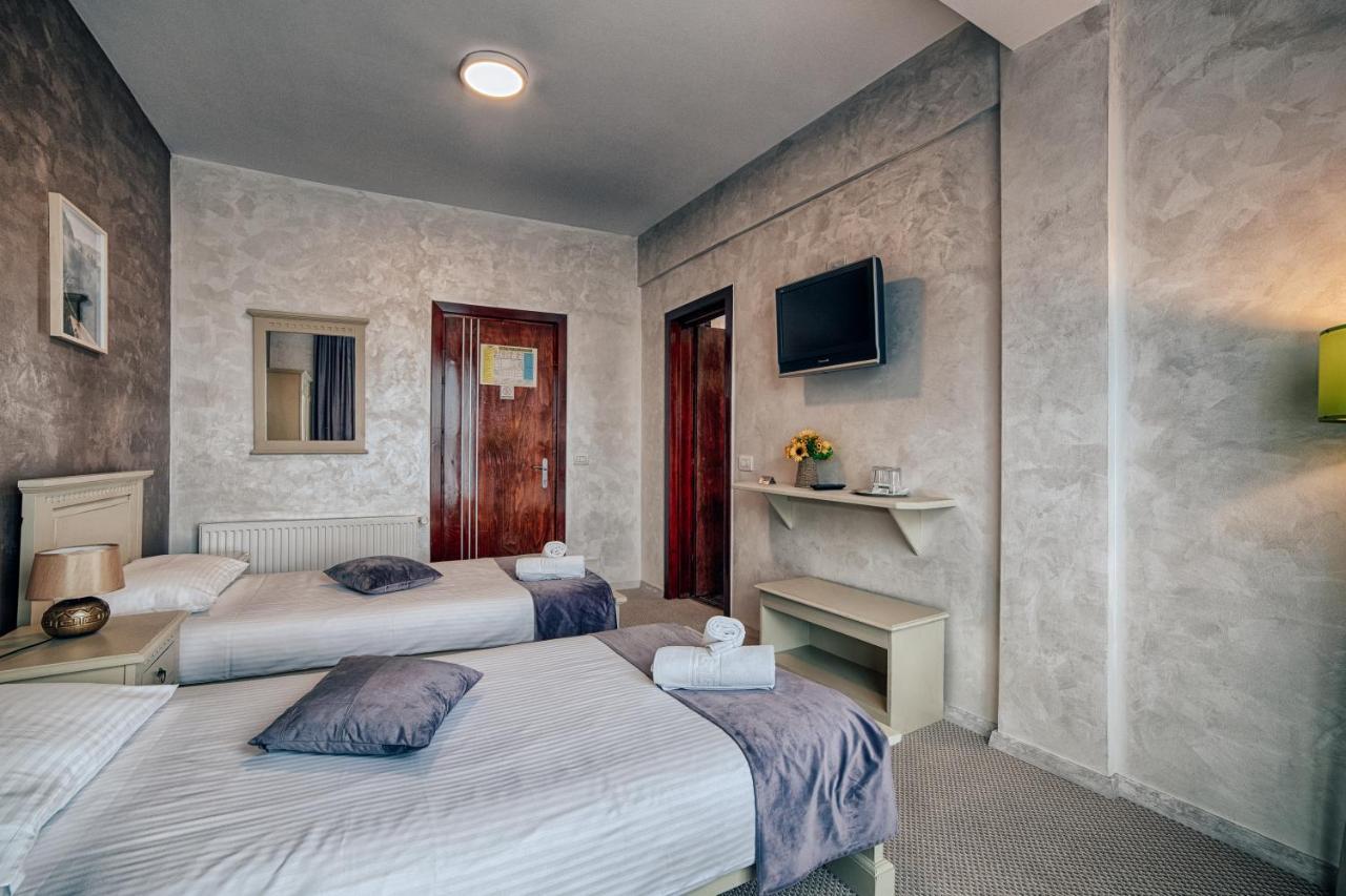 Ostello Casa Vatra Rădăuţi Esterno foto