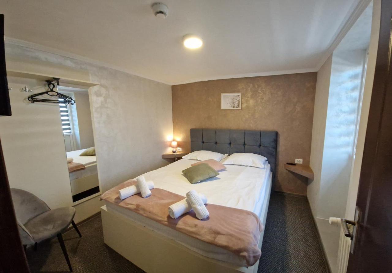 Ostello Casa Vatra Rădăuţi Esterno foto